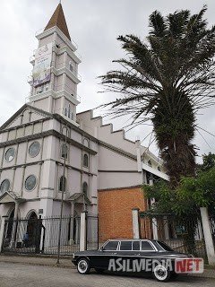 Iglesia-de-paraiso-de-Cartago.-COSTA-RICA-LIMOUSINE-SERVICE.300D.jpg