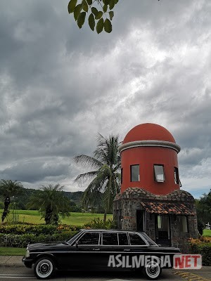 GOLF-LOS-SUENOS-COSTA-RICA.-MERCEES-300D-LIMO.jpg