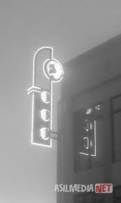 COSTA-RICAS-CALL-CENTER-NEON-SIGN.jpg