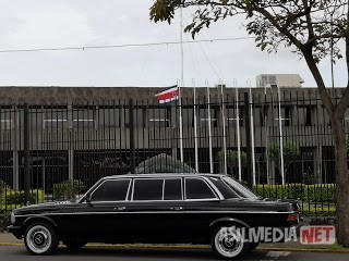 Presidential-Palace-of-the-Republic-of-Costa-Rica.-MERCEDES-300D-LIMOUSINE-SERVICE.jpg