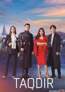 Saunadagi ayollarning shaxsiy fotosurati