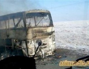 Қозоғистонда яна фожиа. Автобусда ёниб кетганлар Ўзбекистон фуқаролари бўлгани тасдиқланди