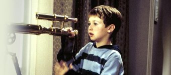 Prezervativ va moylov bilan jinsiy aloqa porno video Eshakda yumshoq dildo