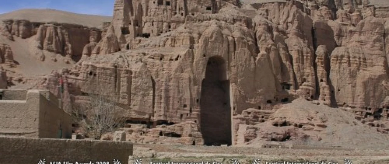 Budda uyatdan yiqildi Uzbek tilida 2007 O'zbekcha tarjima film Full HD skachat