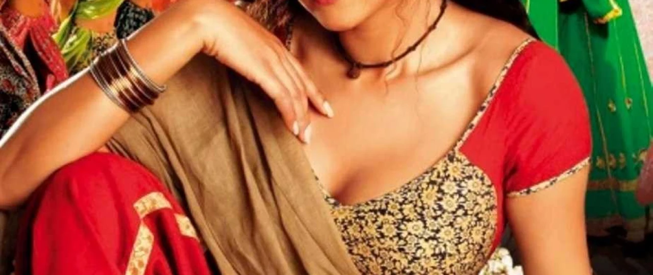 Sevgi muhabbat uchquni / Ayol qasosi 4 / Fohishaning qasosi Hind kino 2006 Uzbek tilida O'zbekcha tarjima kino Full HD tas-ix skachat