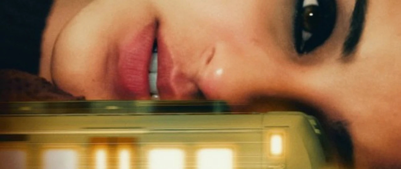 Mira: Poyezddagi Qiz Hind kino Uzbek tilida 2021 HD O'zbek tarjima