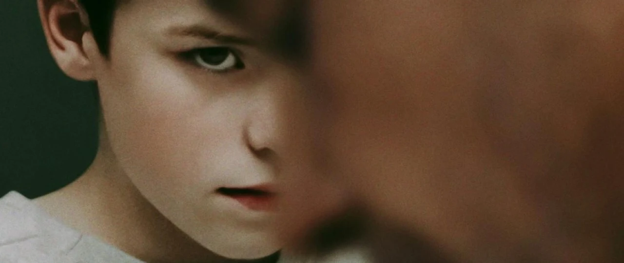 O'tish davri / O'smirlik Netflix seriali Barcha qismlar O'zbek tilida 2025 Uzbekcha tarjima skachat