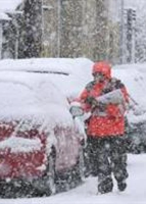 Buyuk Britaniyada havo va temir transporti izdan chiqdi