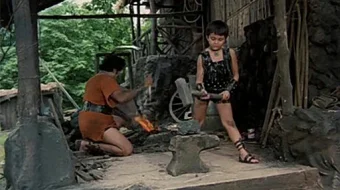 Egizaklar / Abadiy sevgi hikoyasi (Retro Hind kino) Uzbek tilida 1977 HD O'zbek tarjima skrinshot 2
