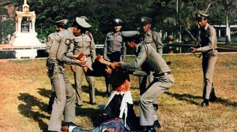 Katta Xo'jayin Bryus Li ishtirokida Uzbek tilida 1971 O'zbekcha tarjima film Full HD skachat skrinshot 1