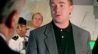 Qotillik payida / Sirli qotil izidan 1994 Barcha qismlar Uzbek tilida O'zbekcha tarjima serial Full HD tas-ix skachat skrinshot 2