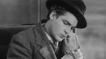 Shaharlik qiz Uzbek tilida 1930 O'zbekcha tarjima kino HD skrinshot 3