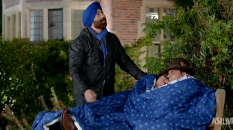 Telba oila 2 / O'g'irlangan formula 2 / Firibgar ota va o'g'il Hind kino 2013 Uzbek tilida O'zbekcha tarjima kino Full HD tas-ix skachat skrinshot 3