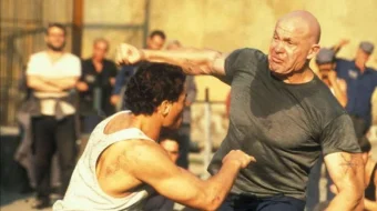 Jahannamda / Qasosga aylangan hayot Jan Klod Van Dam ishtirokida Uzbek tilida 2003 O'zbekcha tarjima kino HD skrinshot 3