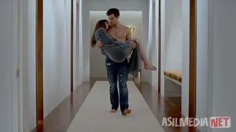 Sevgining ellik ifori / Kulrangning 50 turi Premyera Uzbek tilida O'zbekcha 2025 tarjima kino Full HD tas-ix skachat skrinshot 3