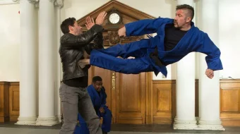 Baxtsiz Hodisa Skot Edkins ishtirokida Uzbek tilida 2018 O'zbekcha tarjima kino HD skrinshot 3