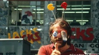 Gudzondagi Moskva AQSh retro filmi Uzbek tilida O'zbekcha 1984 tarjima kino Full HD tas-ix skachat skrinshot 3