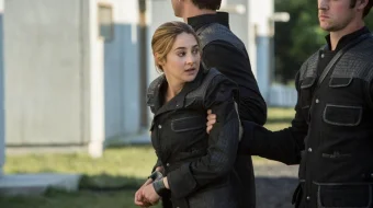 Divergent 1 / Devergent 1 Uzbek tilida 2018 O'zbekcha tarjima kino HD skrinshot 2