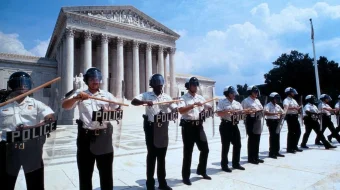 Ortiqcha odamlar Uzbek tilida 1993 O'zbekcha tarjima film Full HD skachat skrinshot 2