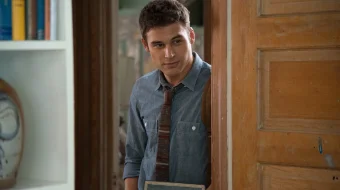 Qo'shni darvozadagi yigit Uzbek tilida 2014 O'zbekcha tarjima kino HD skrinshot 1