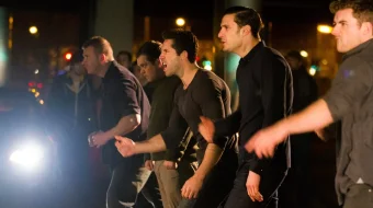 Yashil Ko'cha 3: Hech qachon chekinmaslik / Bezorilar 3 Jangari kino Uzbek tilida 2013 O'zbekcha tarjima kino HD skrinshot 3