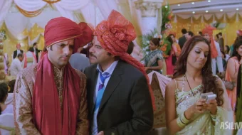 Kirish mumkin emas Hind kino 2005 Xiyonatkor erlar / Kirish Taqiqlangan / Muammolar girdobida Uzbek tilida O'zbekcha tarjima kino HD skrinshot 1