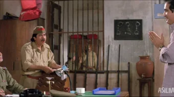 Ishsiz / Yolg'on haqiqat / Bekorchi Hind kino 1996 Uzbek tilida O'zbekcha tarjima kino Full HD tas-ix skachat skrinshot 1