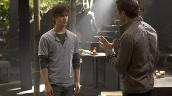 Terra Nova seriali Barcha qismlar O'zbek tilida 2011 Uzbekcha tarjima skrinshot 2