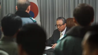 Seul bahori (12.12-kun) / To'ntarish 12.12 Koreya Tarixiy filmi Uzbek tilida 2023 O'zbekcha tarjima kino Full HD tas-ix skachat skrinshot 1