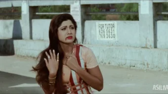 Qalb qotili / Qurol / Asbob-uskuna / Auzaar Hind kino 1997 Uzbek tilida O'zbekcha tarjima kino Full HD tas-ix skachat skrinshot 2