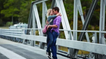 Sokin go'sha / Xavfsiz boshpana Uzbek tilida 2013 O'zbekcha tarjima film Full HD skachat skrinshot 2