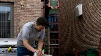 Bir vaqtlar Kuinsda / Bir paytlar Quisnda Uzbek tilida O'zbekcha 2022 tarjima kino Full HD tas-ix skachat skrinshot 3