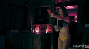 Ochiq dengiz: Omon qolish o'yini / O'lik dengiz: Tirik qolish Premyera Uzbek tilida O'zbekcha 2023 tarjima kino Full HD tas-ix skachat skrinshot 2