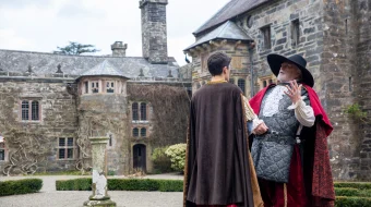 Uch mushketyor Uzbek tilida 2023 O'zbekcha tarjima kino HD skrinshot 4