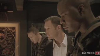 Qamaldagi elchixona / Jamoada ikkinchi 2006 Uzbek tilida O'zbekcha tarjima kino Full HD tas-ix skachat skrinshot 1