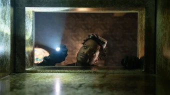 Chaqish / Qora Beva: O'lim Nishi ujas kino Uzbek tilida 2024 O'zbekcha tarjima film Full HD skachat skrinshot 2