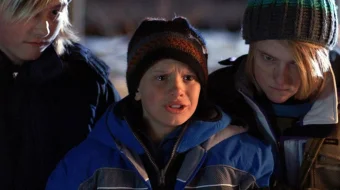 Qor parchalari Uzbek tilida 2010 O'zbekcha tarjima kino HD skrinshot 2