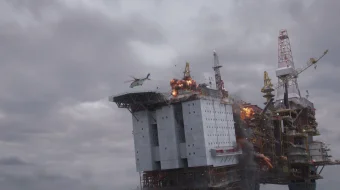 Yonayotgan Dengiz / Olovli shimoliy dengiz Norvegiya filmi Uzbek tilida 2021 O'zbekcha tarjima kino HD skrinshot 2