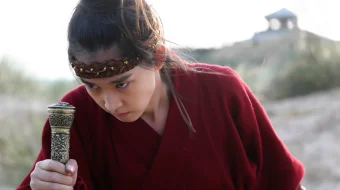 Mulan: Afsonaning tug'ilishi Uzbek tilida 2020 O'zbekcha tarjima kino HD skrinshot 3