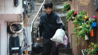 Soxta shahar / Haykallar shahri Koreya seiali Barcha qismlar 2025 Uzbek tilida O'zbekcha tarjima kino Full HD tas-ix skachat skrinshot 4