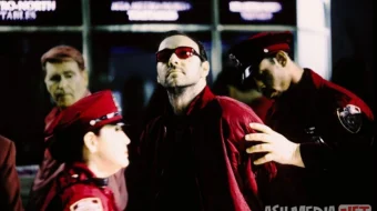 G'ayrioddiy bemor / K-Pax sayyorasi Uzbek tilida 2001 O'zbekcha tarjima kino HD skrinshot 2