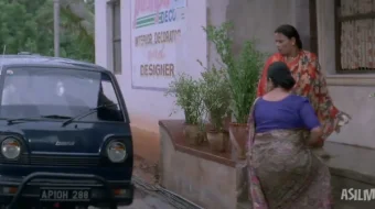 Beparvo egizaklar 1 / O'g'irlangan bola 1 / Judwaa 1 Hind kino 1997 Uzbek tilida O'zbekcha tarjima kino Full HD tas-ix skachat skrinshot 4