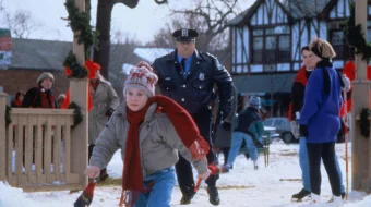Uyda yolg'iz 1 Uzbek tilida 1990 O'zbek tarjima kino Original holda skrinshot 4