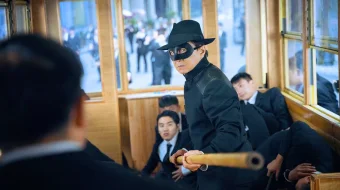 Kung-Fu tulpor / Kaskadyorlar Uzbek tilida 2023 O'zbekcha tarjima kino HD skrinshot 3