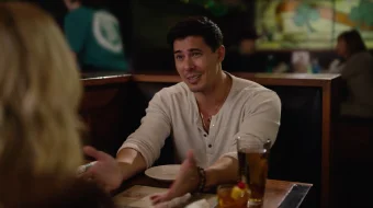 Taqdir hazili Gollivudda Uzbek tilida 2022 O'zbekcha tarjima film Full HD skachat skrinshot 2