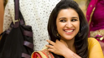 Tabassum va Muhabbat O'zbek tilida 2014 Uzbekcha tarjima / Она улыбается, она в западне / Hasee Toh Phasee / Tas-IX skachat skrinshot 3