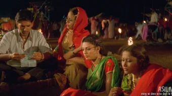 Sevgi muhabbat uchquni / Ayol qasosi 4 / Fohishaning qasosi Hind kino 2006 Uzbek tilida O'zbekcha tarjima kino Full HD tas-ix skachat skrinshot 1