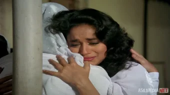 Uyidan haydalgan kelin / Uchqunlarga aylangan ko'z yoshlar Hind kino 1993 Uzbek tilida O'zbekcha tarjima kino Full HD tas-ix skachat skrinshot 4