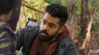 Onamning qasosi / Ikki barobar aqlli / 2 tomonlama aql Hind kino 2024 Uzbek tilida O'zbekcha tarjima kino Full HD tas-ix skachat skrinshot 2