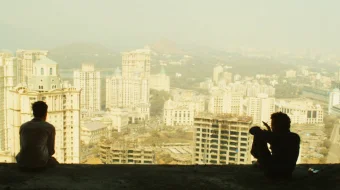 Xarobadan chiqqan millioner Hind kino O'zbek tarjima tas-ix skachat skrinshot 1